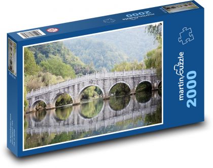 Oblúkový most - Puzzle 2000 dielikov, rozmer 90x60 cm 