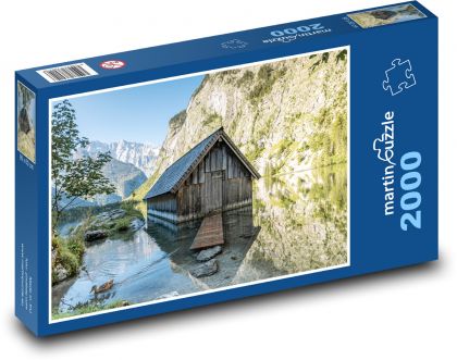 Drevená lodenica na horskom jazere - Puzzle 2000 dielikov, rozmer 90x60 cm 