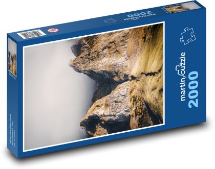 Tajemnicze Królestwo Gór - Puzzle 2000 elementów, rozmiar 90x60 cm