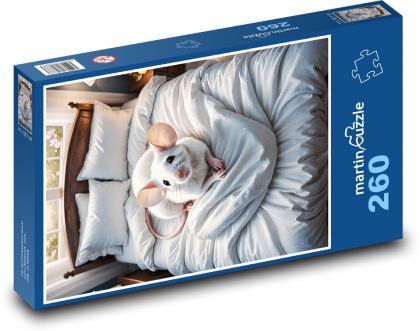 Biała mysz w łóżku - Puzzle 260 elementów, rozmiar 41x28,7 cm