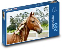 Kůň vyzdobený růží Puzzle 260 dílků - 41 x 28,7 cm