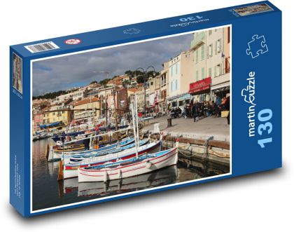 Přístav - město, rybářské lodě - puzzle 130 dílků