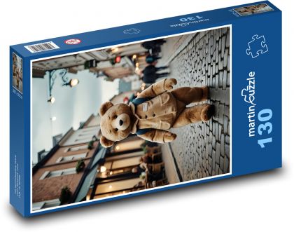 Teddy Bear walks down the street - Puzzle 130 pieces, size 28.7x20 cm 