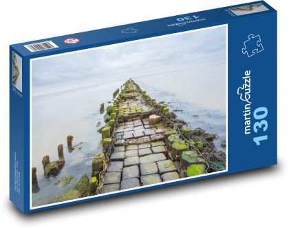 Kamenná cesta vo vode - Puzzle 130 dielikov, rozmer 28,7x20 cm 