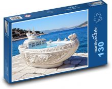 Kamenná loď u moře Puzzle 130 dílků - 28,7 x 20 cm