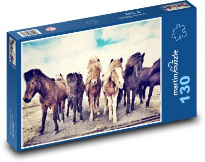 Icelandic horses - Puzzle 130 pieces, size 28.7x20 cm 