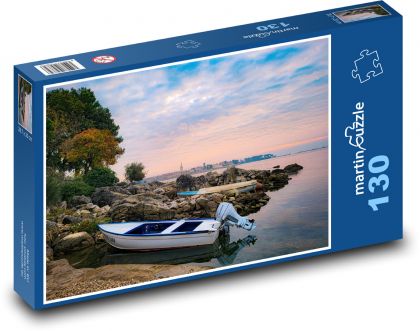 Pobrežné mesto - motorový čln - Puzzle 130 dielikov, rozmer 28,7x20 cm 