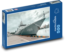 A warship in port Puzzle of 500 pieces - 46 x 30 cm 
