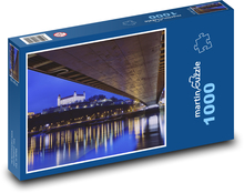 Zamek Bratysławski nocą nad Dunajem Puzzle 1000 elementów - 60x46 cm