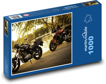 Motocykle na brehu jazera Puzzle 1000 dielikov - 60 x 46 cm 