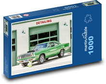 Zelený americký veterán pred dielňou Puzzle 1000 dielikov - 60 x 46 cm 