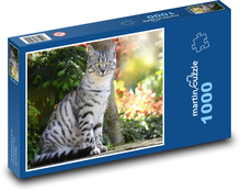 Kot w ogrodzie Puzzle 1000 elementów - 60x46 cm