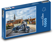 Motocykel na moste v meste Puzzle 1000 dielikov - 60 x 46 cm 