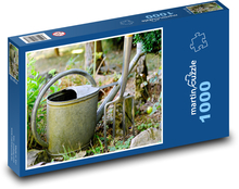 Kropící konev - práce na zahradě, vidle Puzzle 1000 - 60x46 cm