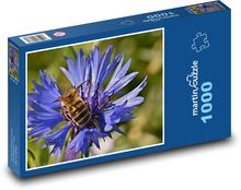 Modrá chrpa - včela, med Puzzle 1000 dílků - 60 x 46 cm