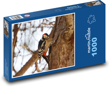 Datel na stromě - pták, peří Puzzle 1000 - 60x46 cm