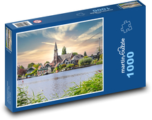 Kostel - domy, jezero Puzzle 1000 dílků - 60 x 46 cm