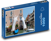 Benátky - obří ruce, Itálie Puzzle 1000 dílků - 60 x 46 cm