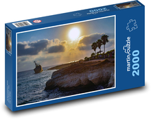 Pobrežie, vrak lode Puzzle 2000 dielikov - 90 x 60 cm