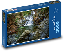 Smaragdový potok uprostred lesa Puzzle 2000 dielikov - 90 x 60 cm