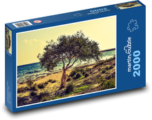 Osamocený strom na pobřeží Puzzle 2000 dílků - 90 x 60 cm