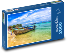 Drewniana łódź na brzegu - Tajlandia Puzzle 2000 elementów - 90x60 cm