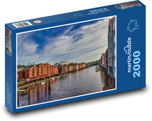 Nórske mesto pri rieke Puzzle 2000 dielikov - 90 x 60 cm