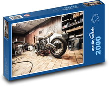 Motocykl w garażu Puzzle 2000 elementów - 90x60 cm