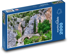 Moustiers-Sainte-Marie Puzzle 2000 elementów - 90x60 cm