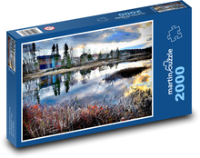 Vidiecke ticho pri jazere v Nórsku Puzzle 2000 dielikov - 90 x 60 cm