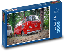 Czerwony autobus retro Puzzle 2000 elementów - 90x60 cm
