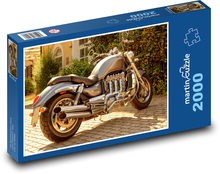 Motorbike at home Puzzle 2000 pieces - 90 x 60 cm