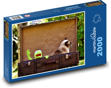 Katze, Koffer, Frosch Puzzle 2000 Teile - 90 x 60 cm