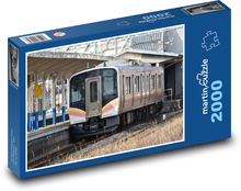 Nádraží - vlak, Japonsko Puzzle 2000 dílků - 90 x 60 cm