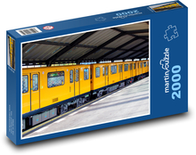 Berlin - U-Bahn-Station, Zug Puzzle 2000 Teile - 90 x 60 cm