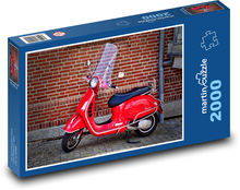 Skúter - motocykel, červená motorka Puzzle 2000 dielikov - 90 x 60 cm