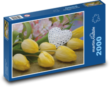 Žluté tulipány - srdce, dárek Puzzle 2000 dílků - 90 x 60 cm