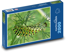 Gąsienica - motyl, natura Puzzle 2000 elementów - 90x60 cm