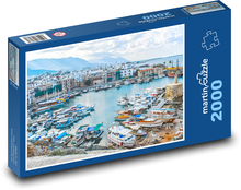 Prístav s loďami - Cyprus, mesto Puzzle 2000 dielikov - 90 x 60 cm
