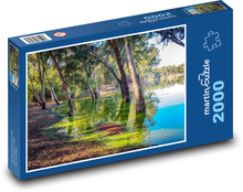 Jezioro - drzewa w lesie, przyroda Puzzle 2000 elementów - 90x60 cm