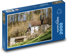 Kaplnka - náboženstvo, les Puzzle 2000 dielikov - 90 x 60 cm