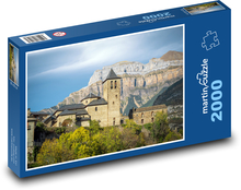 Vesnice - kostel, příroda Puzzle 2000 dílků - 90 x 60 cm