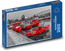Rote Fischerboote im Hafen - Schwarz-Weiß-Kontrast Puzzle 260 Teile - 41 x28,7 cm