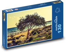 Osamocený strom na pobřeží Puzzle 130 dílků - 28,7 x 20 cm