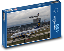 Lietadlá na letisku Puzzle 130 dielikov - 28,7 x 20 cm