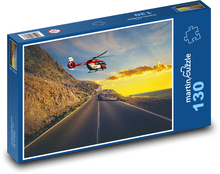 Vrtuľník pristáva na ceste Puzzle 130 dielikov - 28,7 x 20 cm