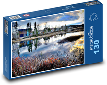 Vidiecke ticho pri jazere v Nórsku Puzzle 130 dielikov - 28,7 x 20 cm 