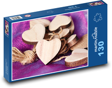 Srdce - dřevo, romantika Puzzle 130 dílků - 28,7 x 20 cm