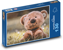 Plyšový medvěd v trávě Puzzle 130 dílků - 28,7 x 20 cm