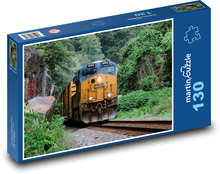 Pociąg - szyny, drzewa Puzzle 130 elementów - 28,7x20 cm